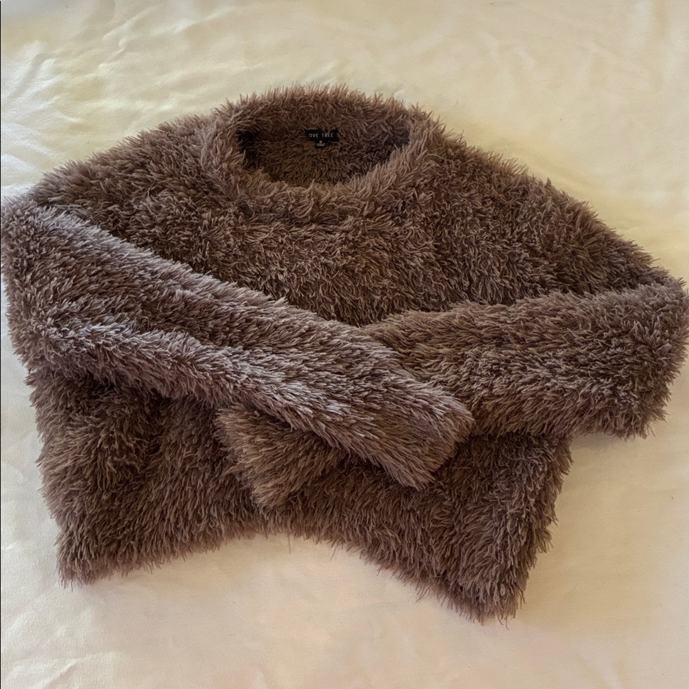 Love Tree Plush Sweater Crop Top Women’s S Fuzzy Brown Sweater Long Sleeve